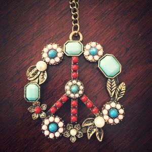 Peace Sign Necklace ✌🏼🌸